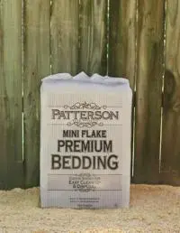 Patterson Mini Flake Pine Shavings 1